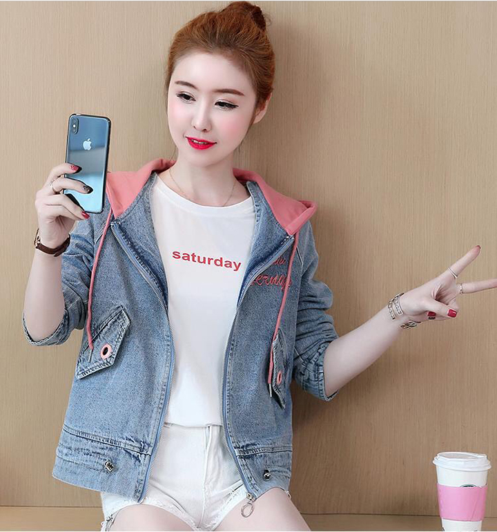 ÁO KHOÁC JEAN IN CHỮ PHỐI NÓN HỒNG
